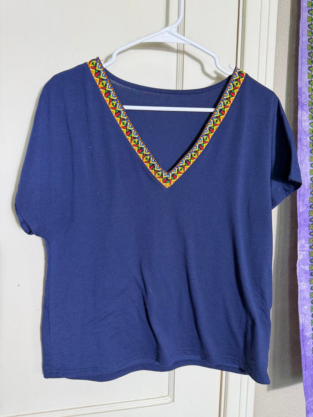 Emery Rose Navy Embroidered V Neck Top Women's Medium Short Sleeve Boho